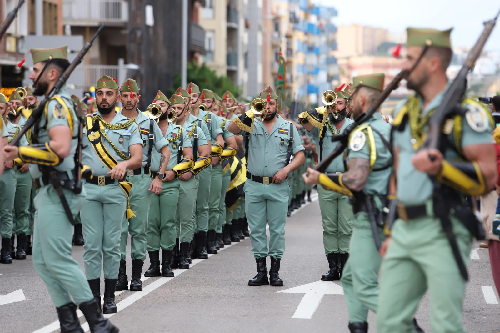 Fotos del Lunes Santo en Algeciras: Desfile de la Legión