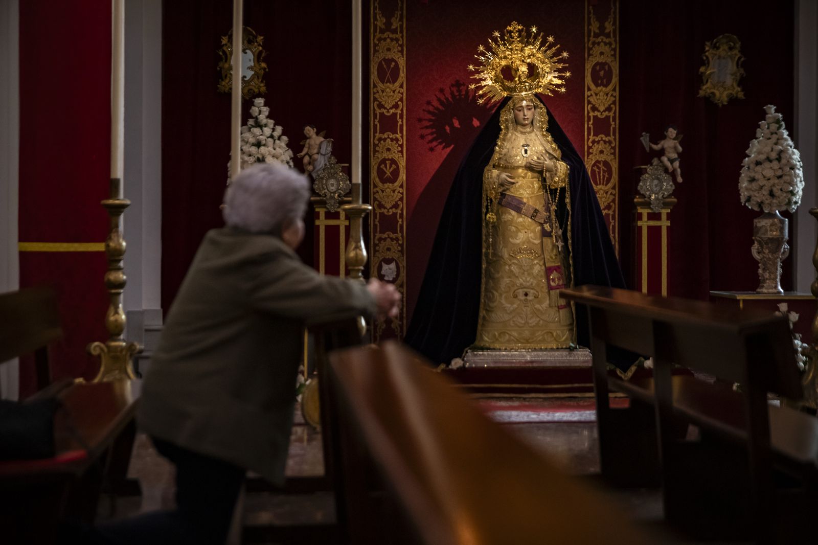 Las imágenes de los besapiés y besamanos del Segundo Domingo de Cuaresma en Jerez