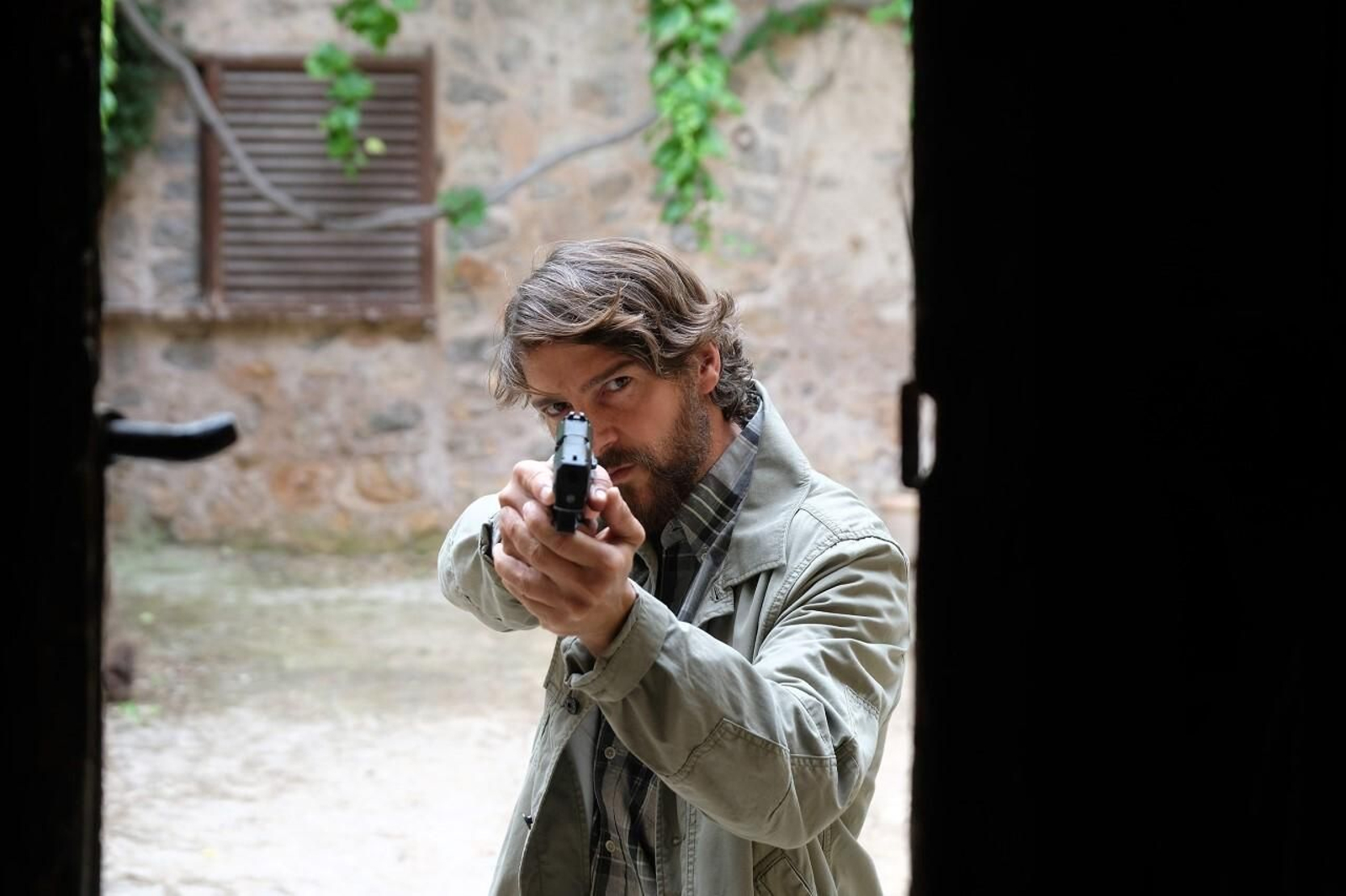 Félix Gómez como el sargento Selva