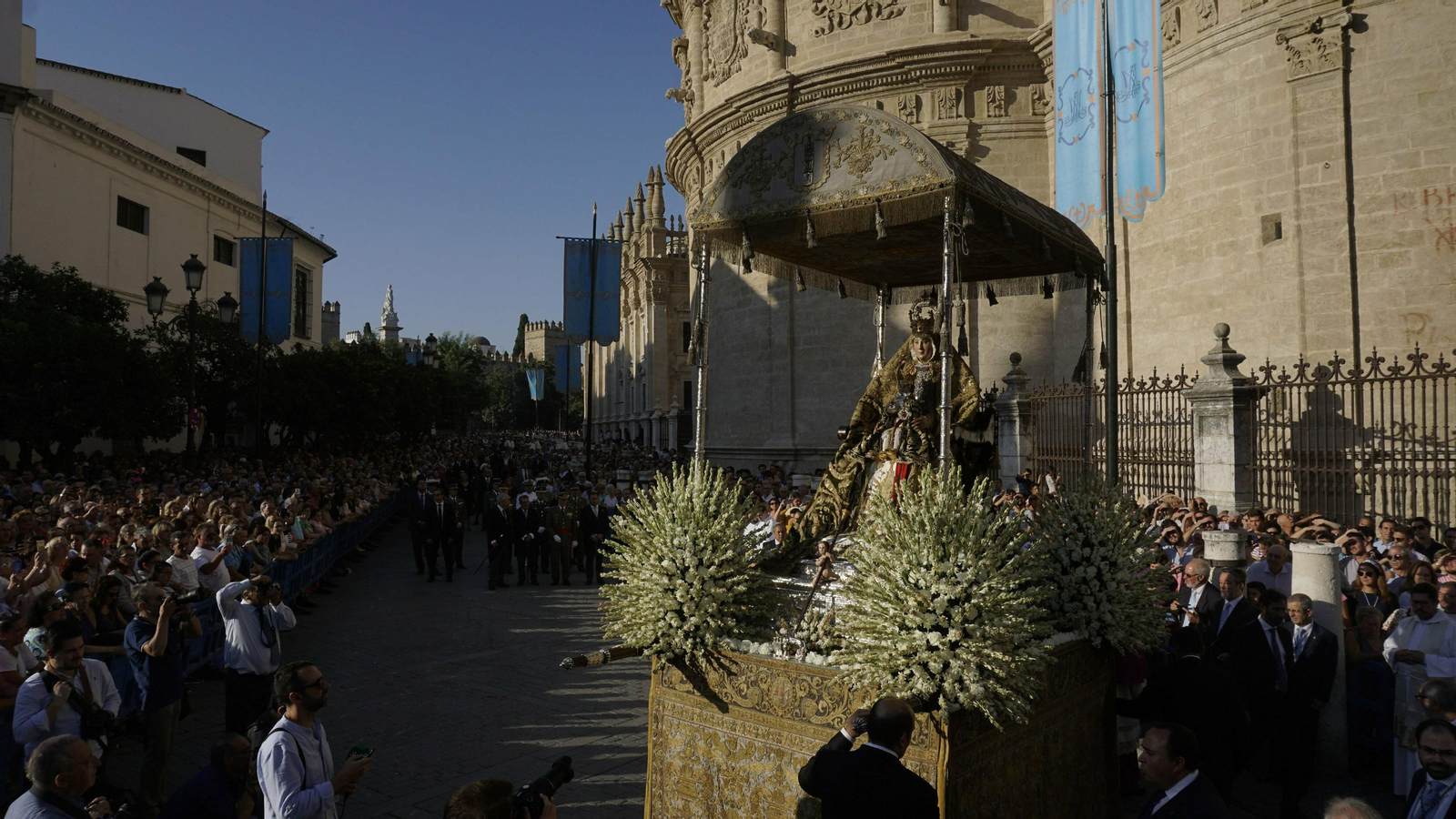 Las mejores imágenes de la procesión de la Virgen de los Reyes 2019
