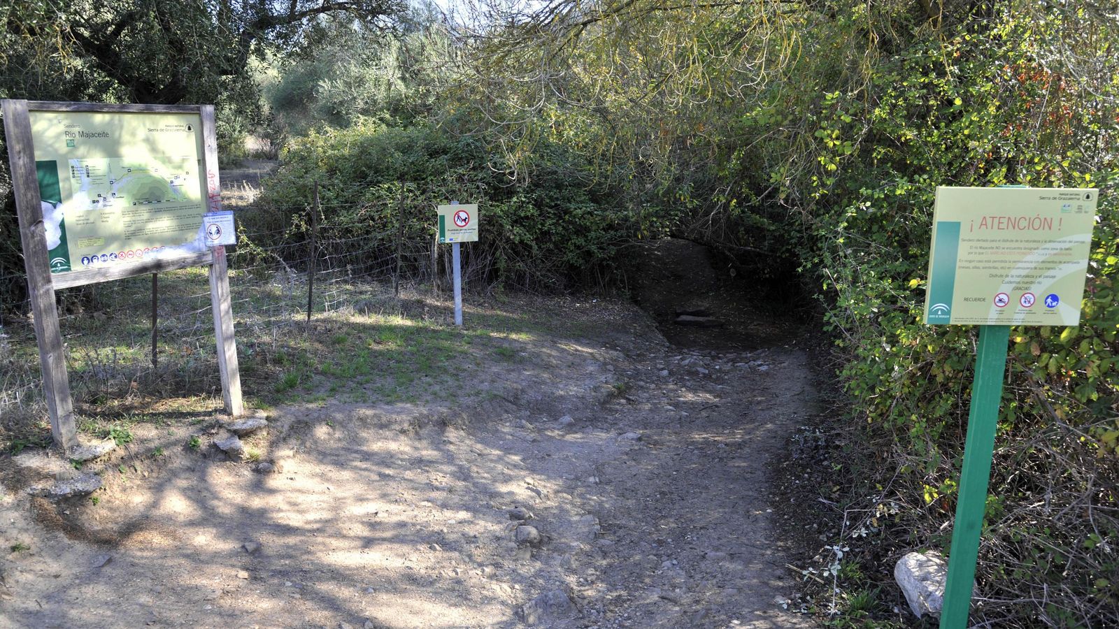 El sendero del río Majaceite, entre El Bosque y Benamahoma, desierto