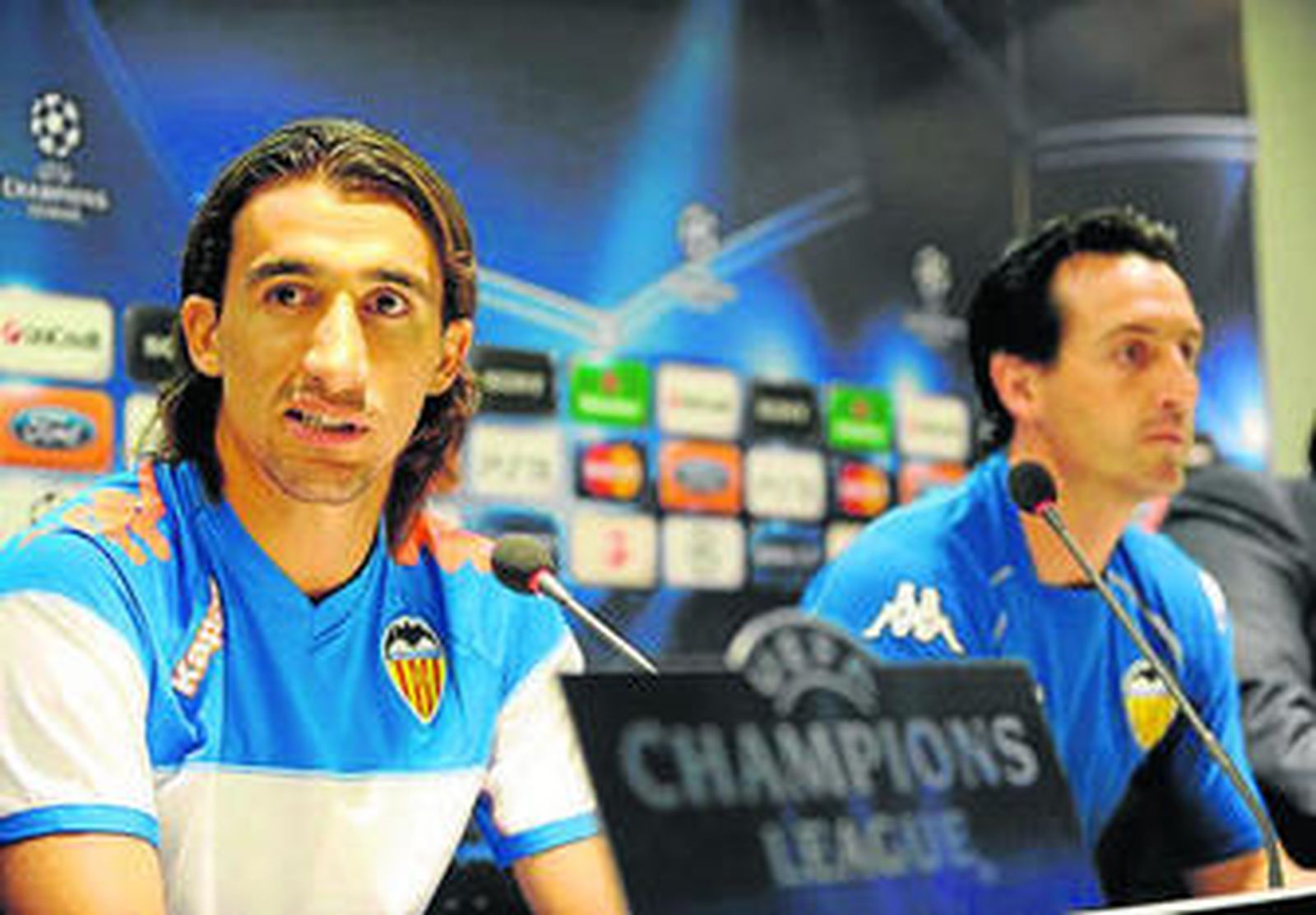 Topal y Emery, durante la rueda de prensa de ayer.