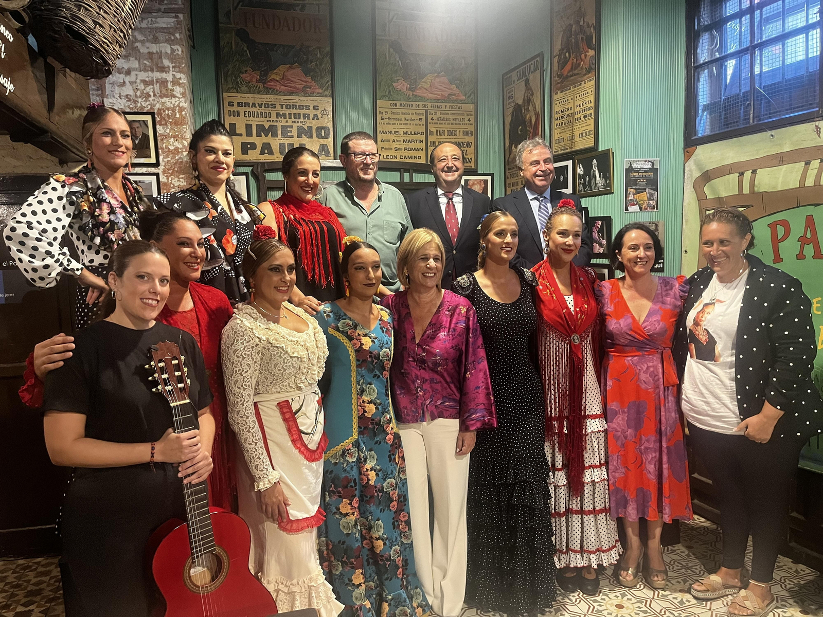 Las componentes del ciclo 'Con M de Mujer', en El Pasaje.