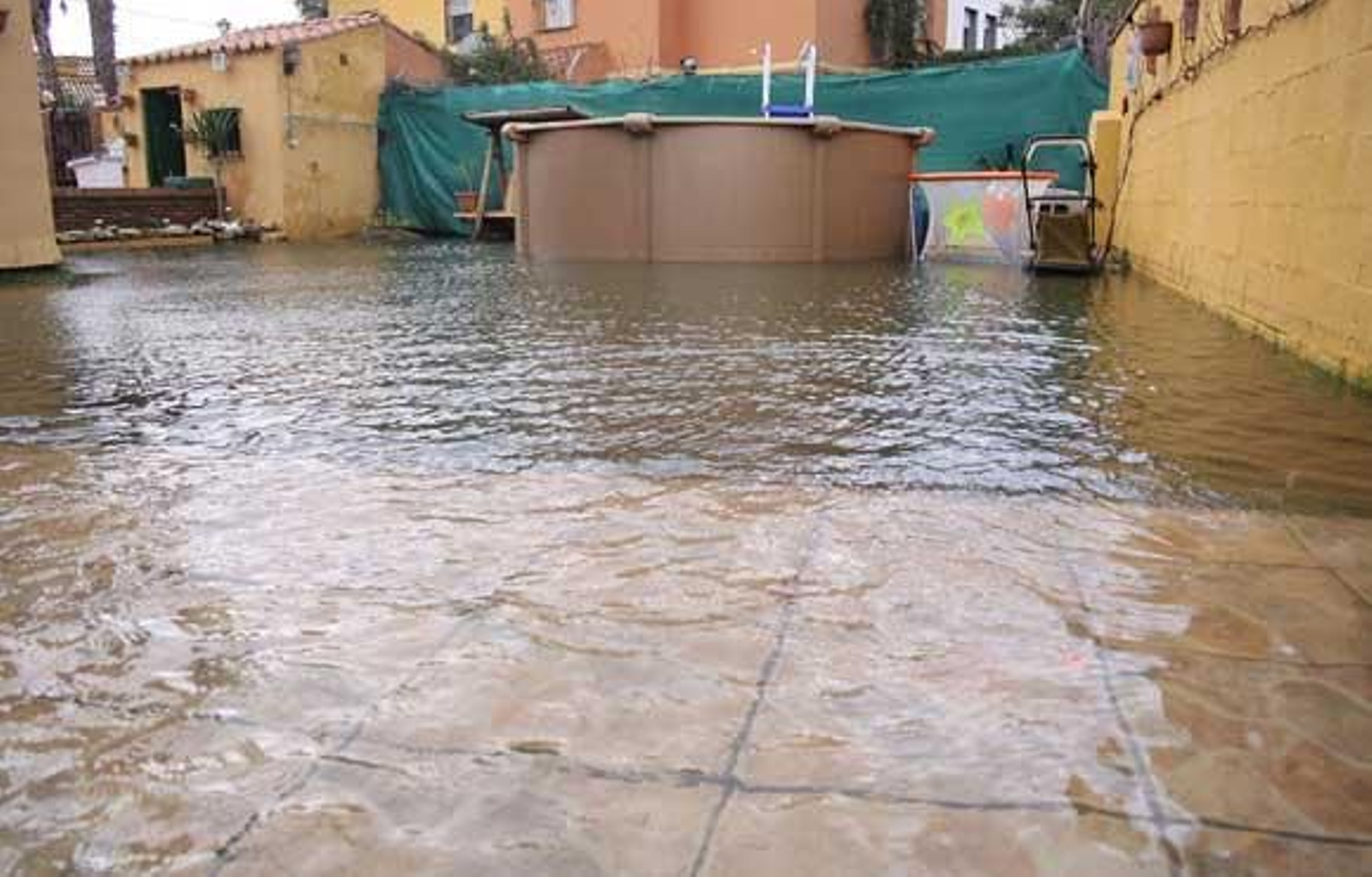 Las fuertes lluvias provocaron numerosas incidencias y un reguero de daños en muchas poblaciones de la comarca

Foto: Fotos Vanessa Perez-Erasmo Fenoy