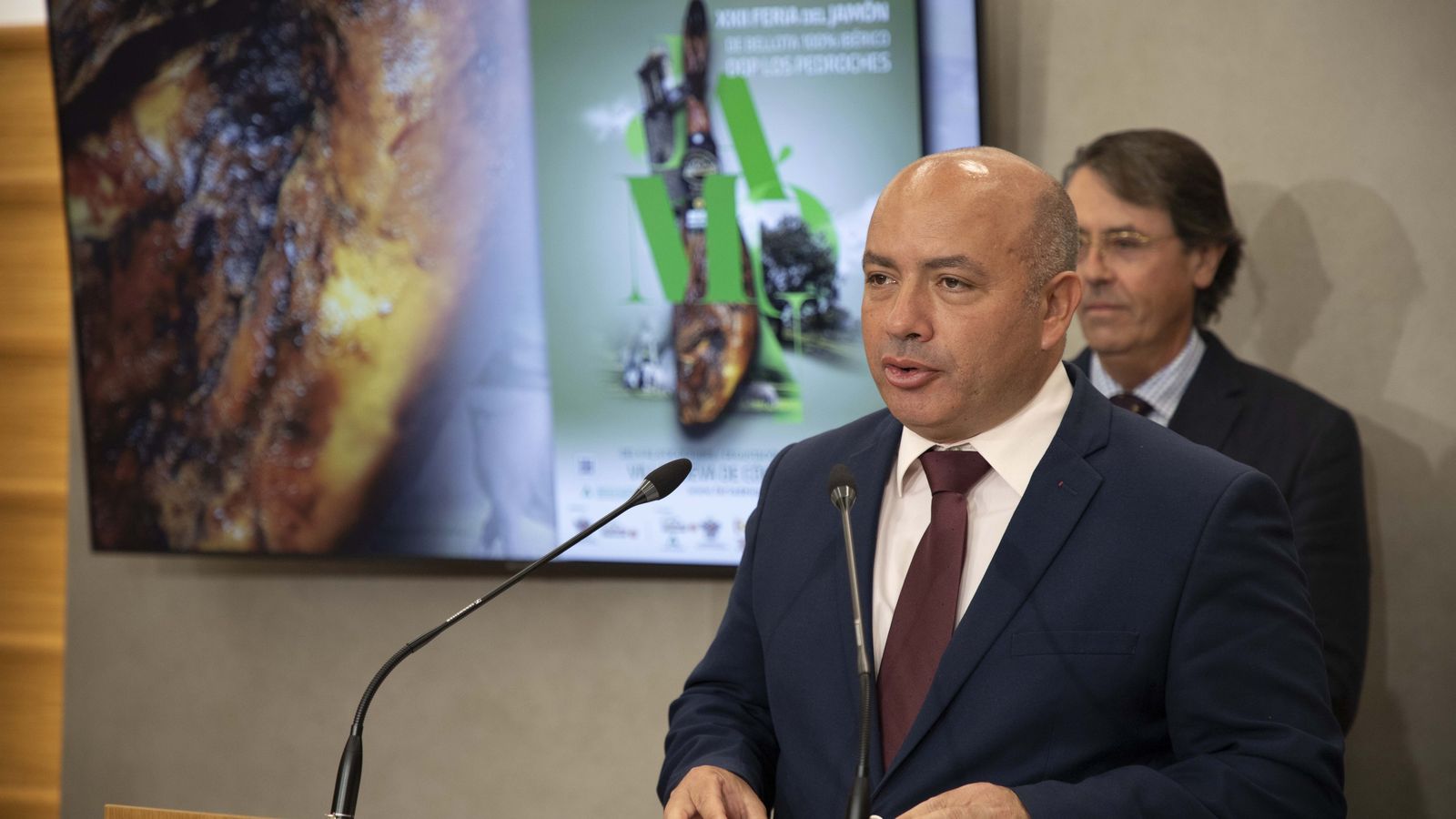 El alcalde de Villanueva, Gabriel Duque, durante su untervención.