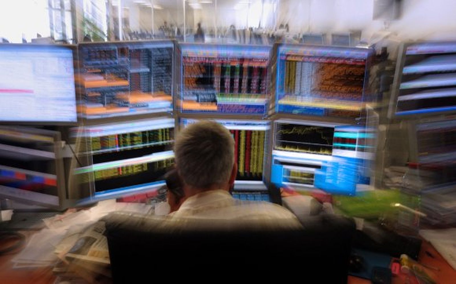 Las malas previsiones de crecimiento mundial hunden el Ibex un 4,7%