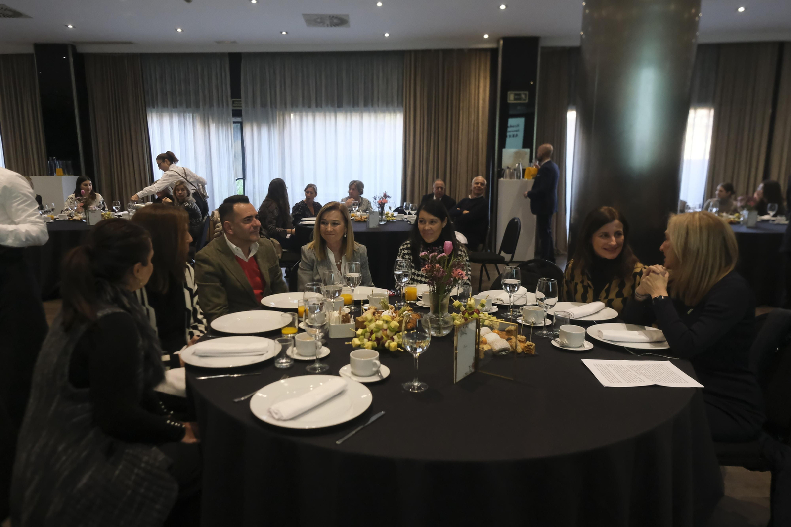 La entrega de diplomas a los proyectos de investigación subvencionados por la AECC, en imágenes