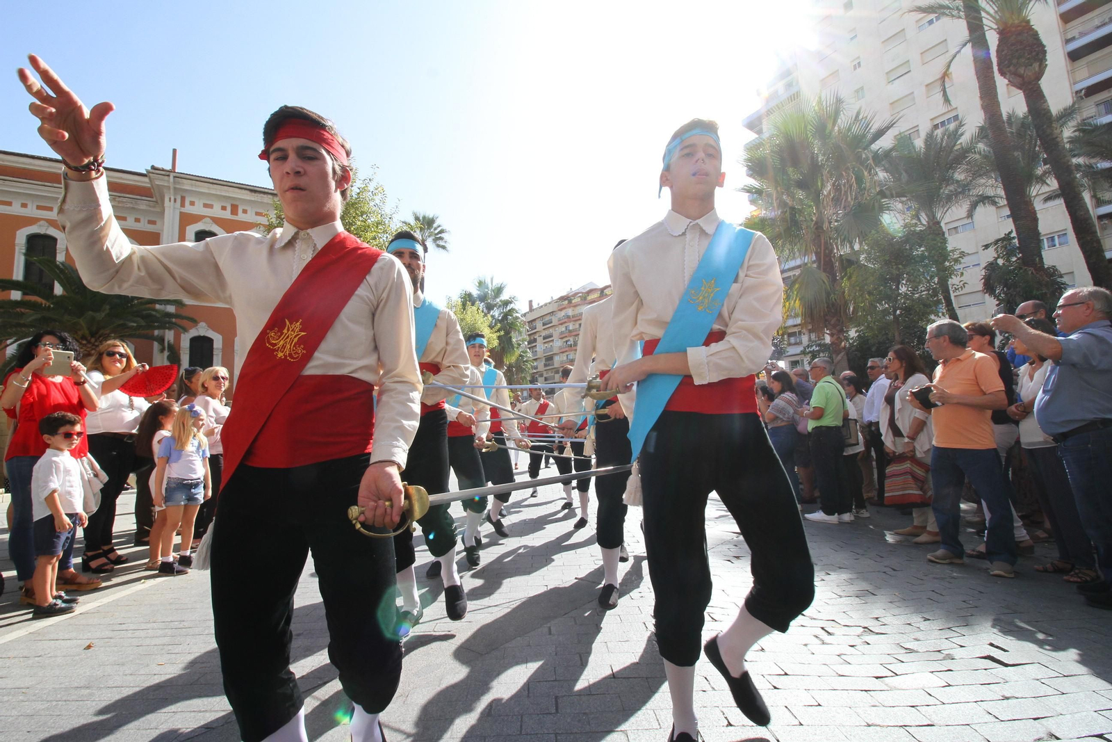 Imágenes del desfile Iberoamericano de bailes.