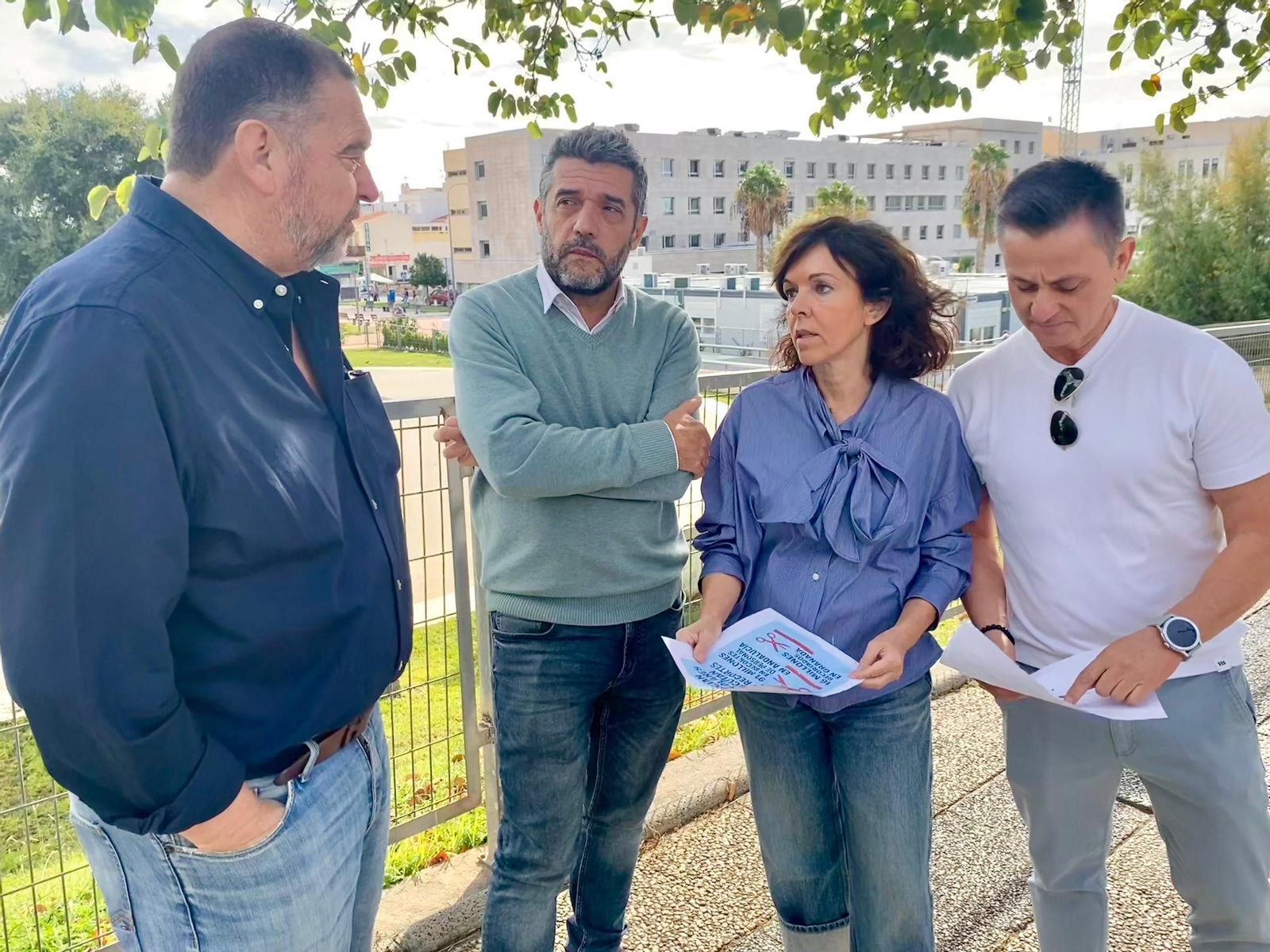 María Ángeles Prieto y Francisco Sánchez Cantalejo junto a otros represetantes socialistas de Motril