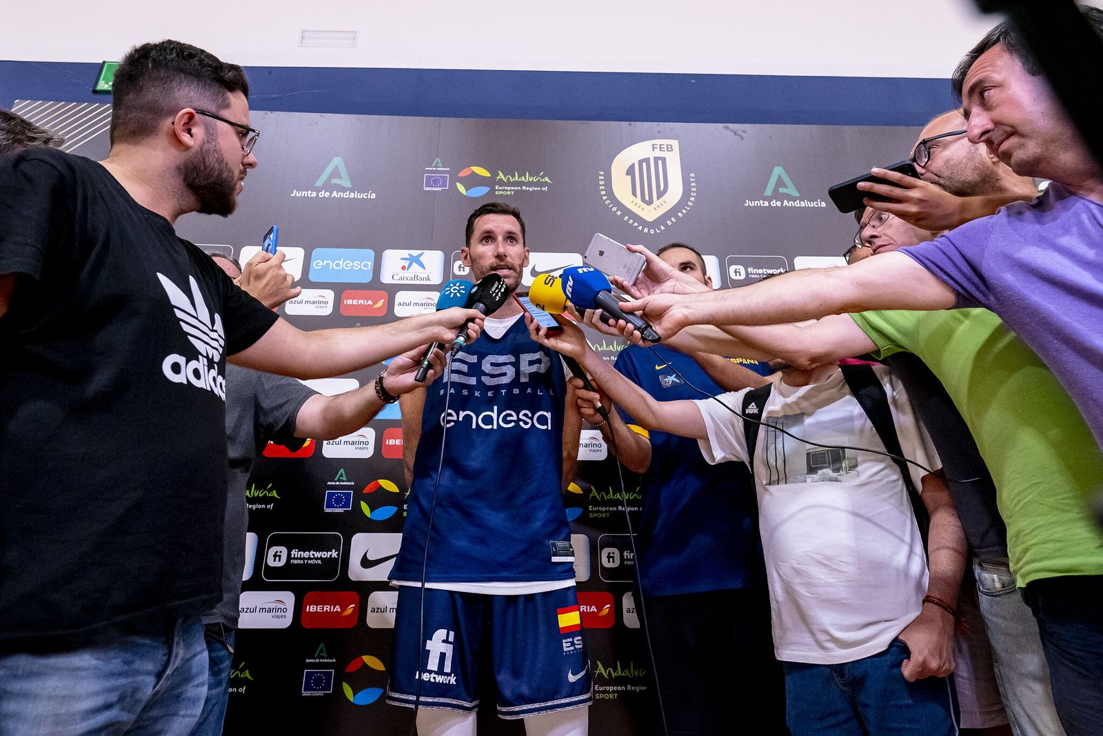 Rudy Fernández, ante los medios en Málaga.