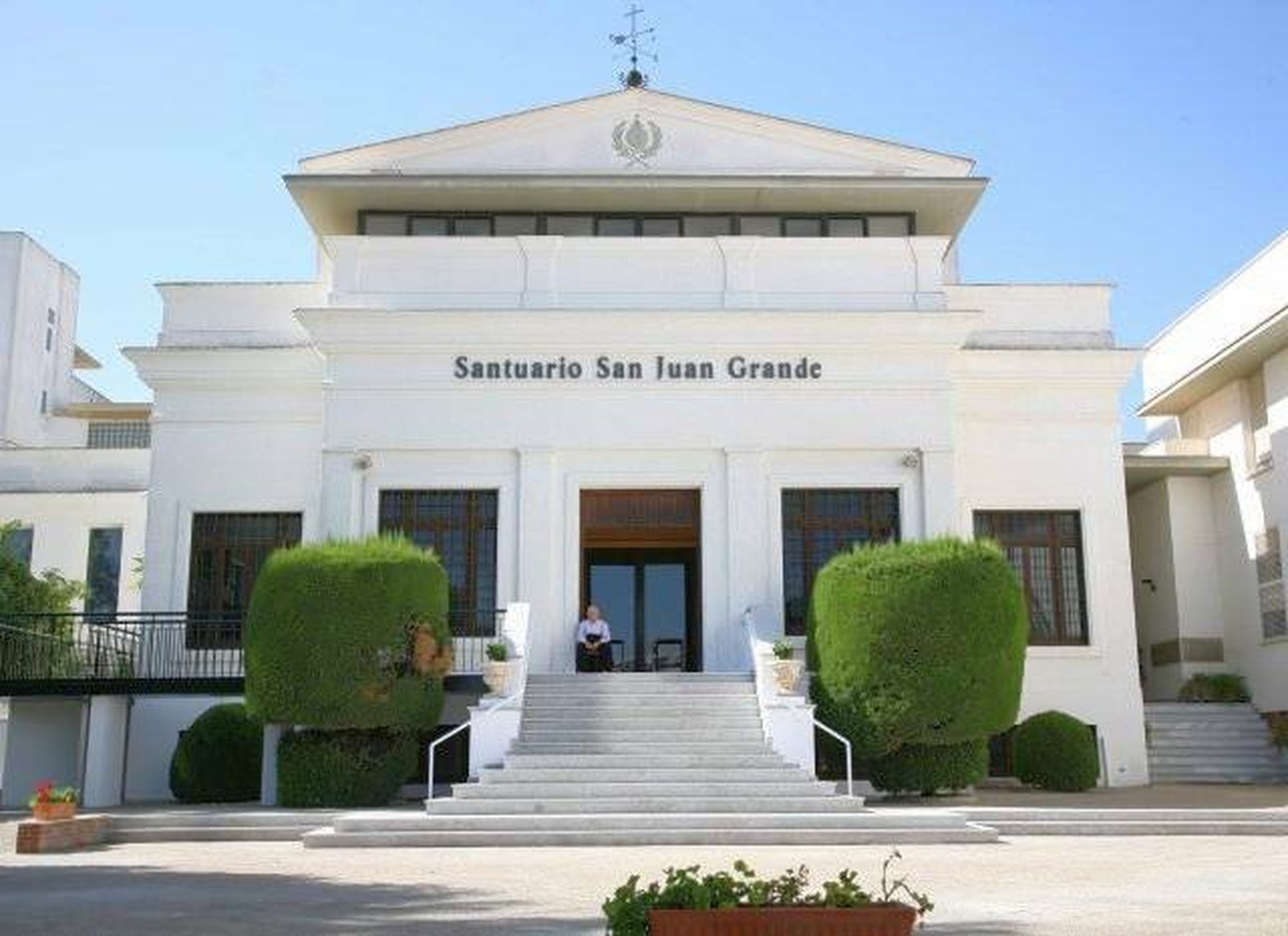 Imagen de la entrada al Santuario de San Juan Grande.