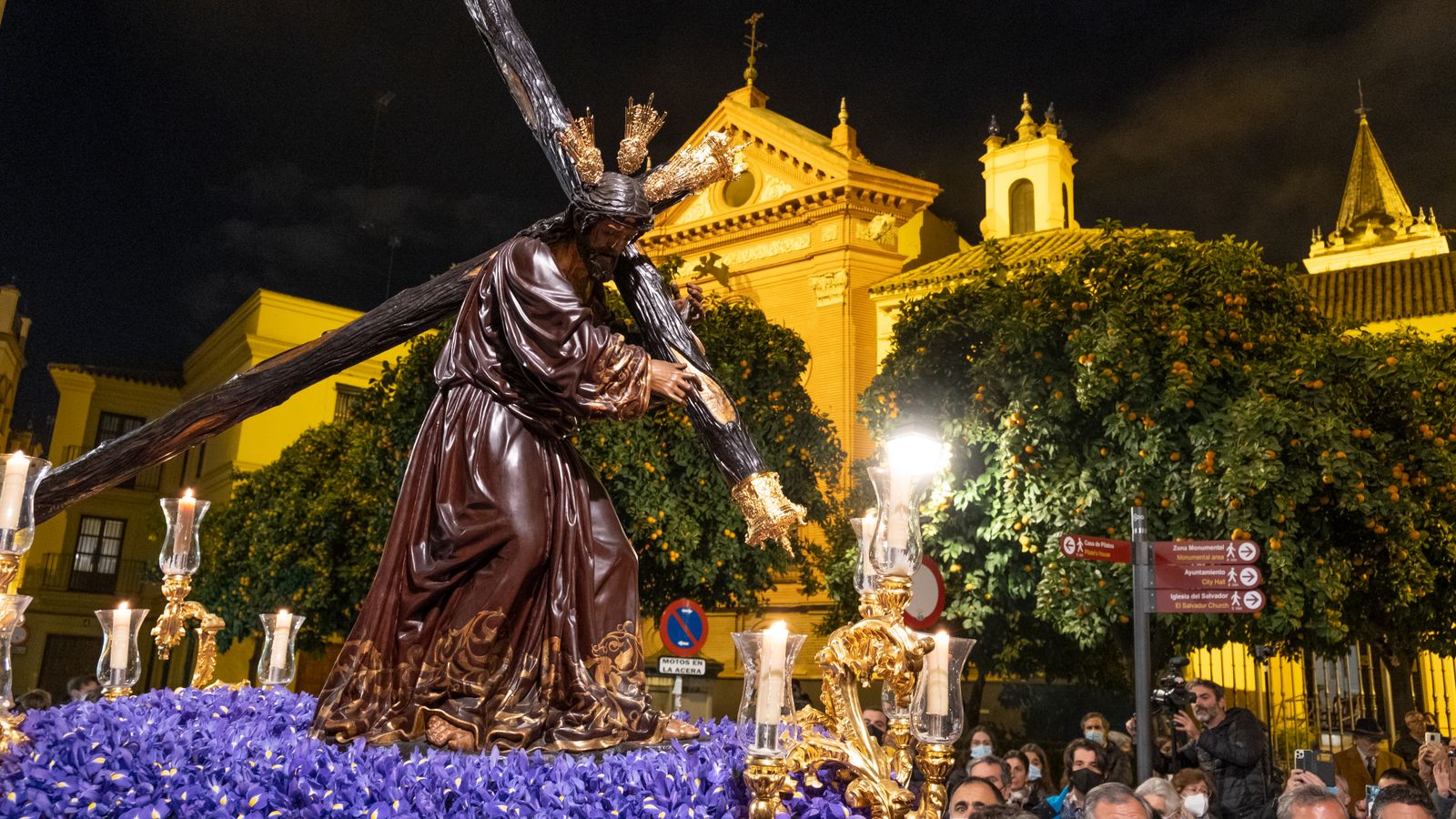 El vía crucis extraordinario de la Candelaria, en imágenes