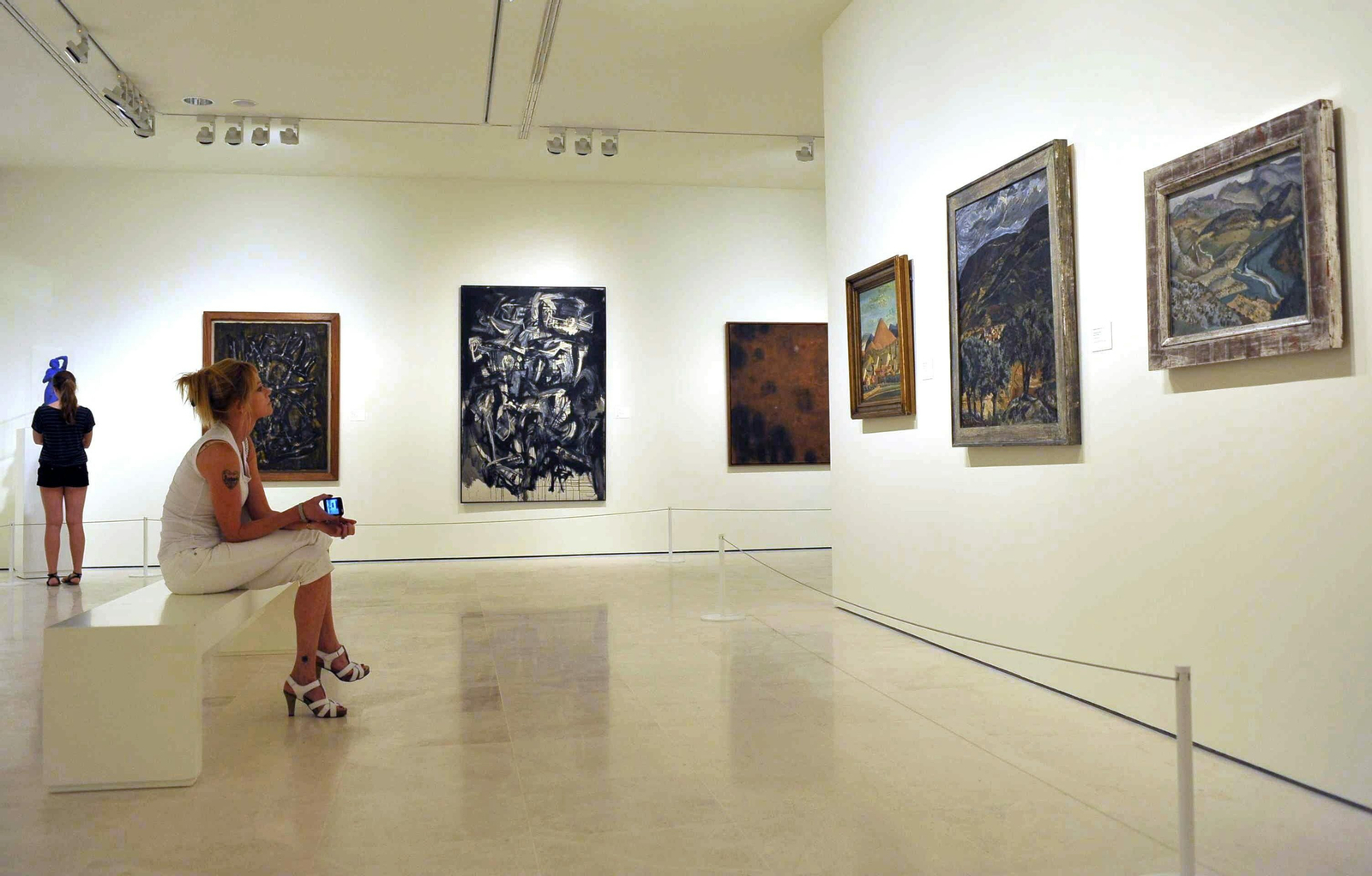 Una de las salas de la colección permanente del Museo Carmen Thyssen.