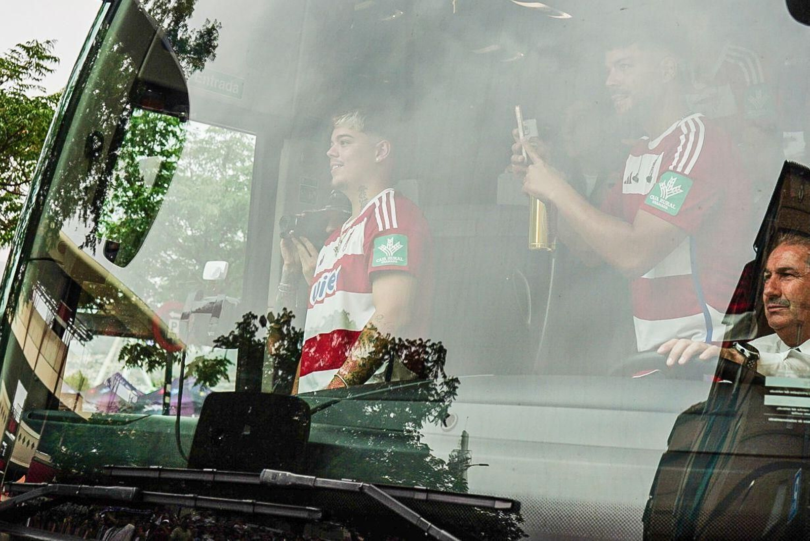 La llegada de Saiko a Los Cármenes, en imágenes