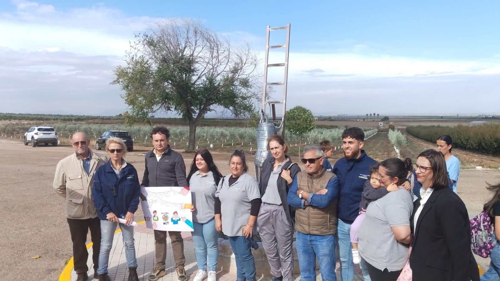 Inauguración del monumento contra el acoso escolar en memoria de Sandra Peña, ayer en Villar de Rena (Badajoz).