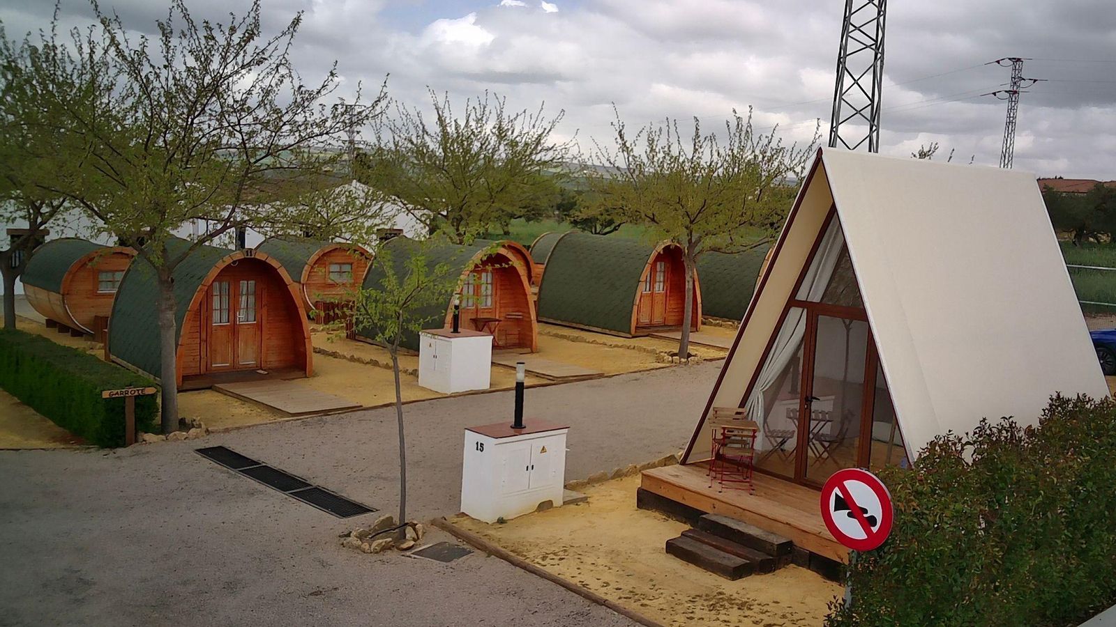 Complejo de cabañas, casas y parcelas en El Nogalejo, Setenil