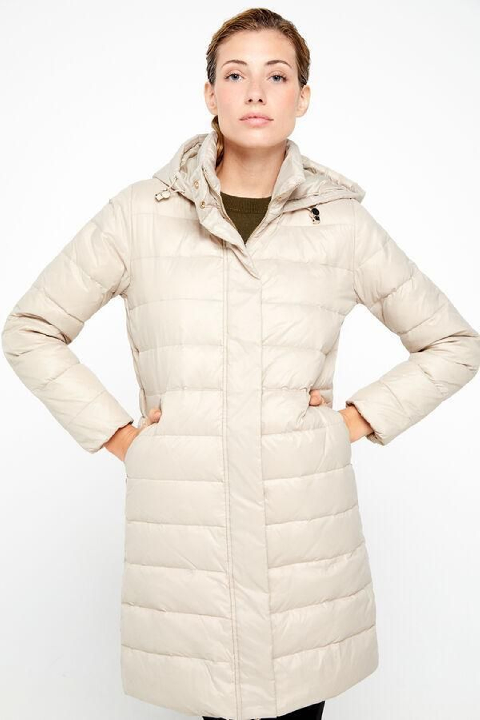 Plumífero largo de Cortefiel.