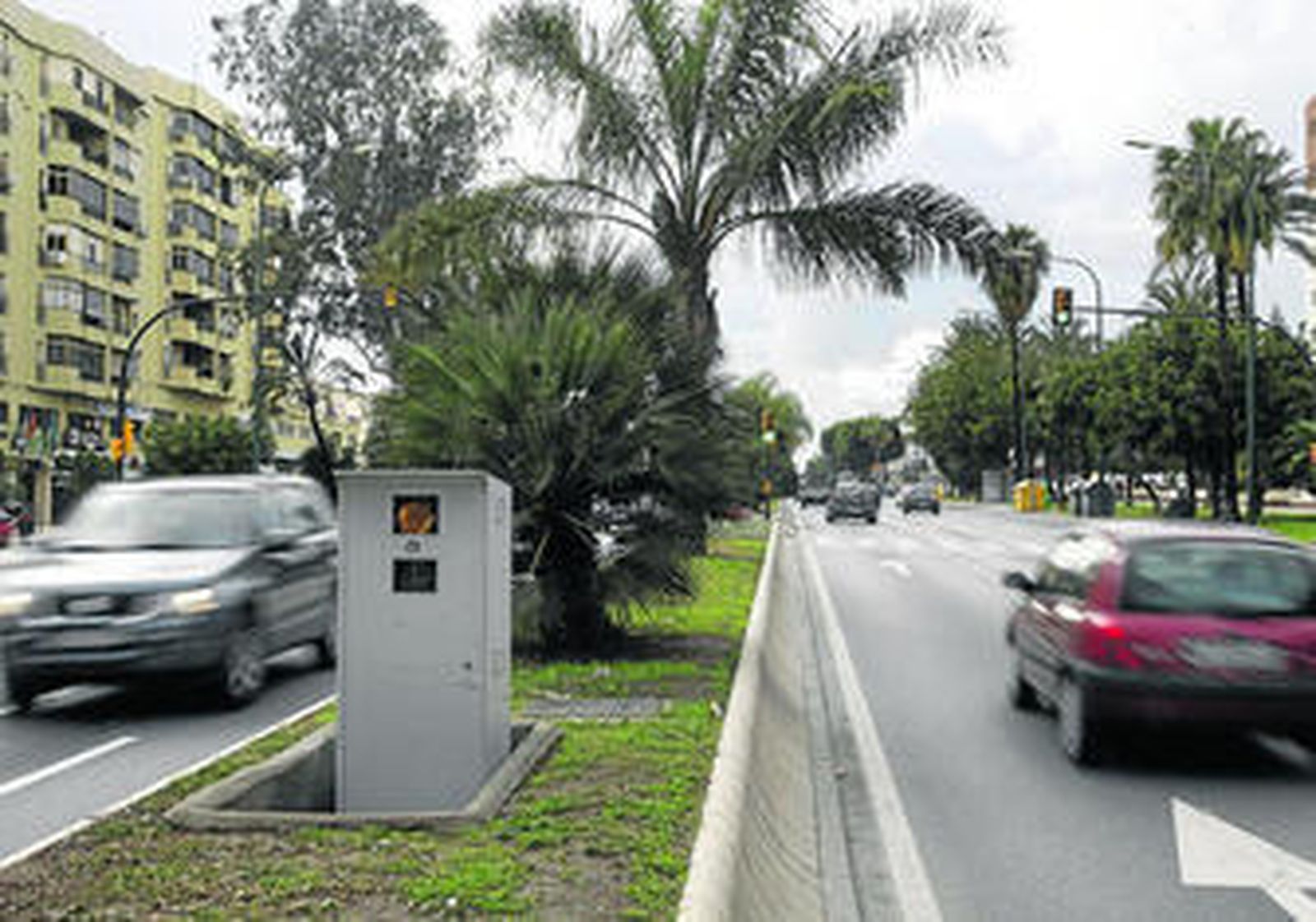 Radar instalado en la Avenida de Andalucía.