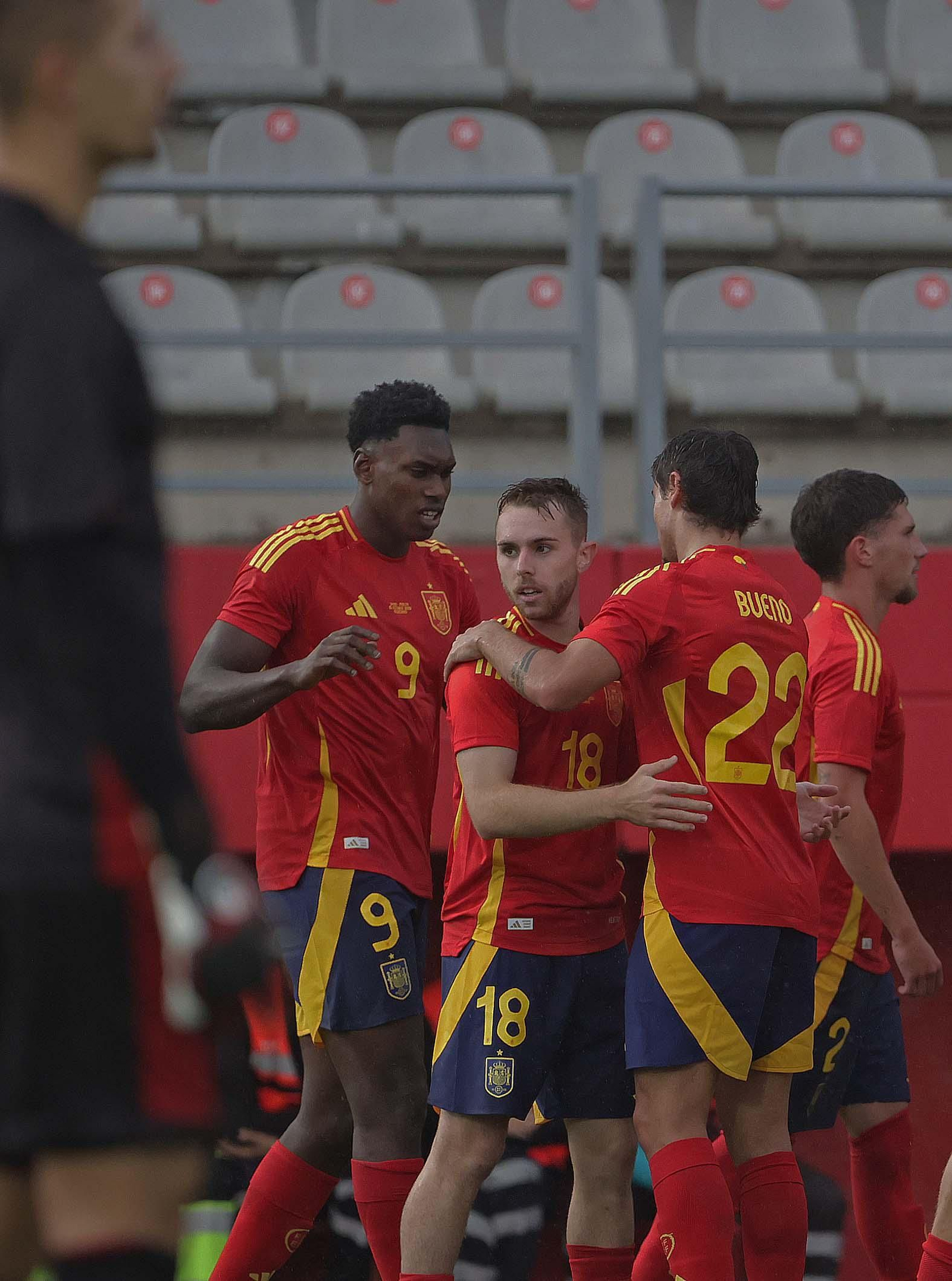 Las mejores fotos del España - Malta sub-21 en Algeciras