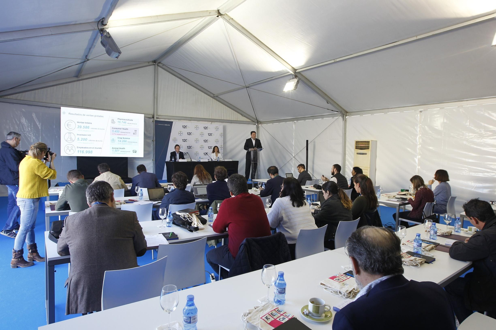 Fotogalería presentación resultados Bayer