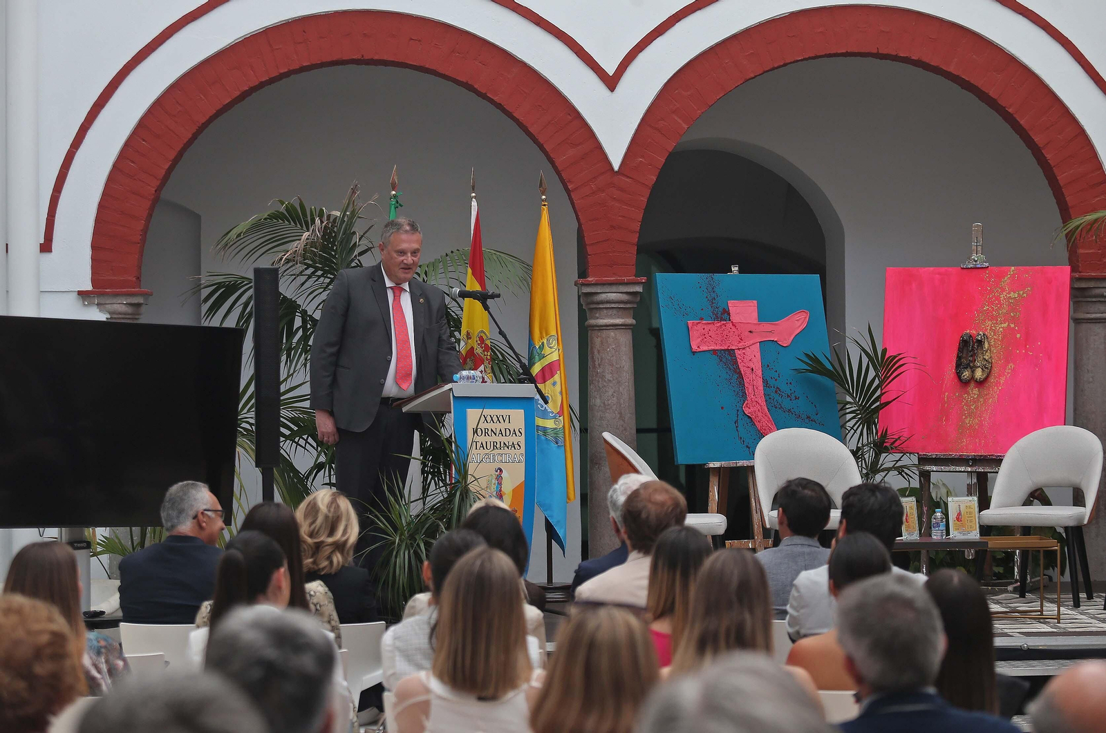 El pregón de las XXXVI Jornadas Taurinas de Algeciras ofrecido por José Luis López Guío, en imágenes