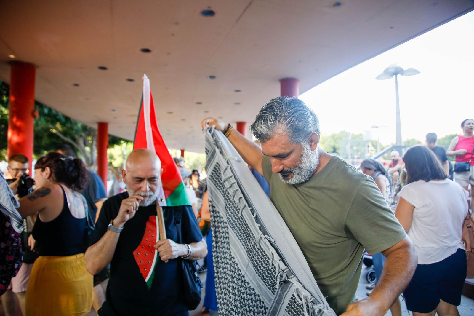 Imágenes de la manifestación en Almería por el genocidio en Palestina