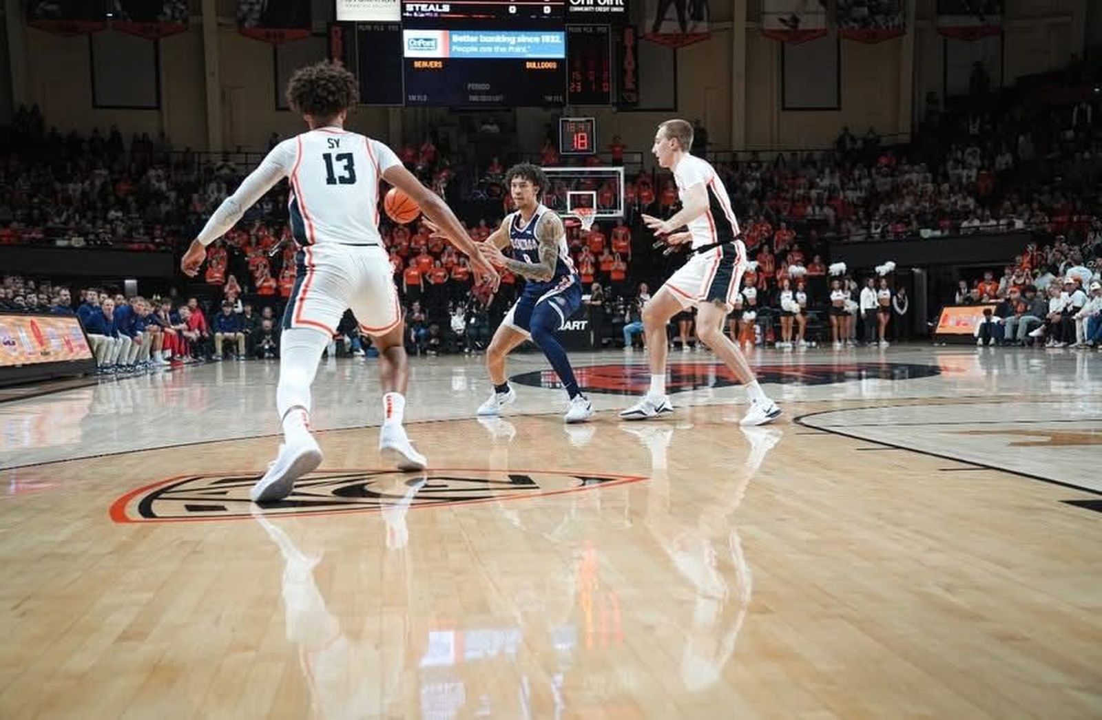 NCAA: Mario Saint-Supéry, triunfo y 26 minutos al saco