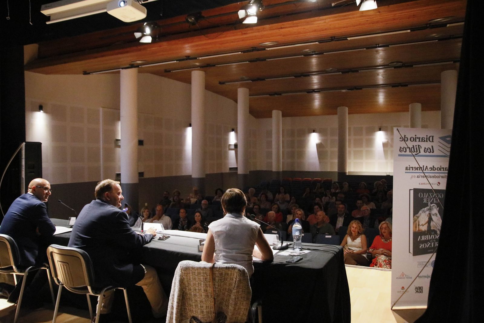 Imágenes del libro "La sombra de los sueños" de Gonzalo Giner