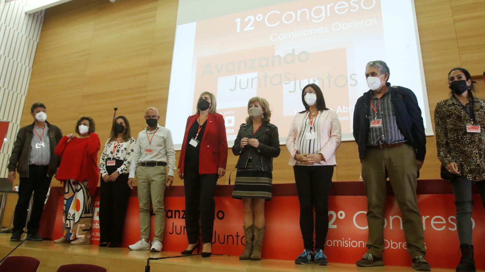 Marina Borrego y su equipo, tras el recuento de votos.
