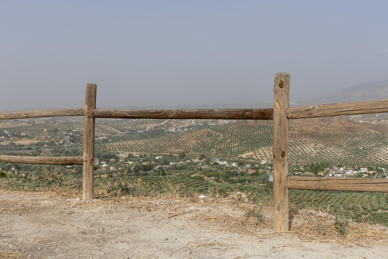 Estado de abandono del parque del Cerro de las Canteras