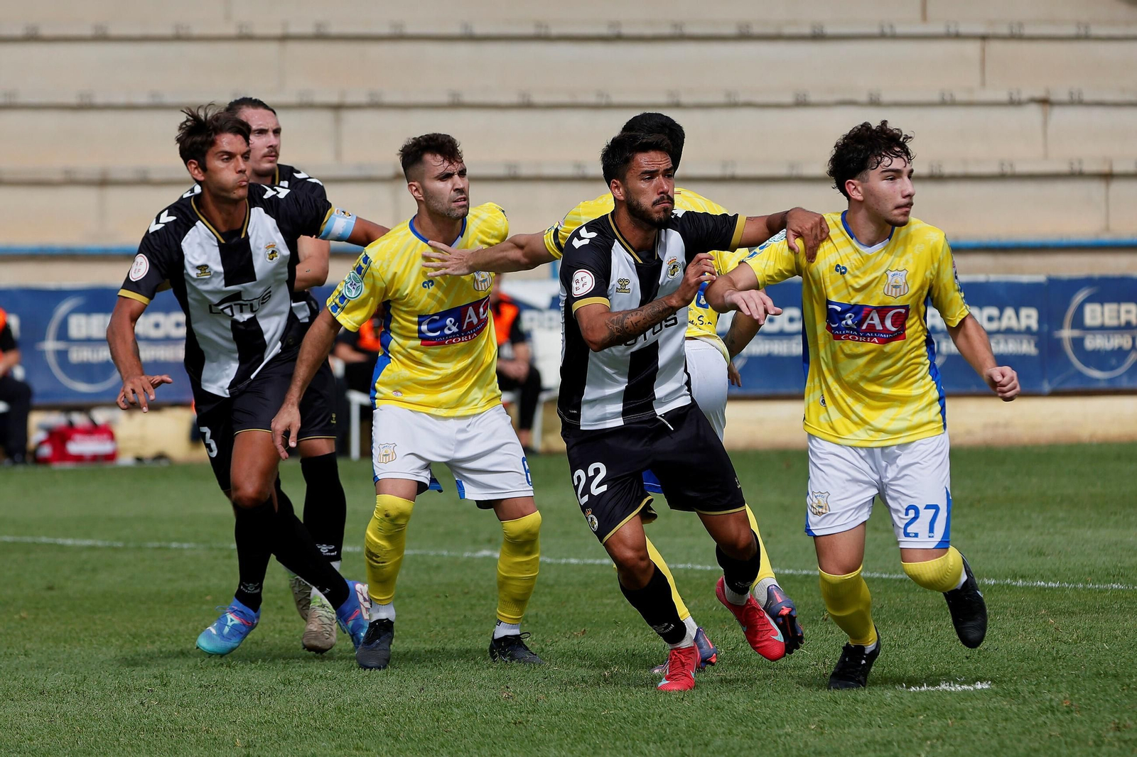 Las fotos de la victoria de la Balona en Coria