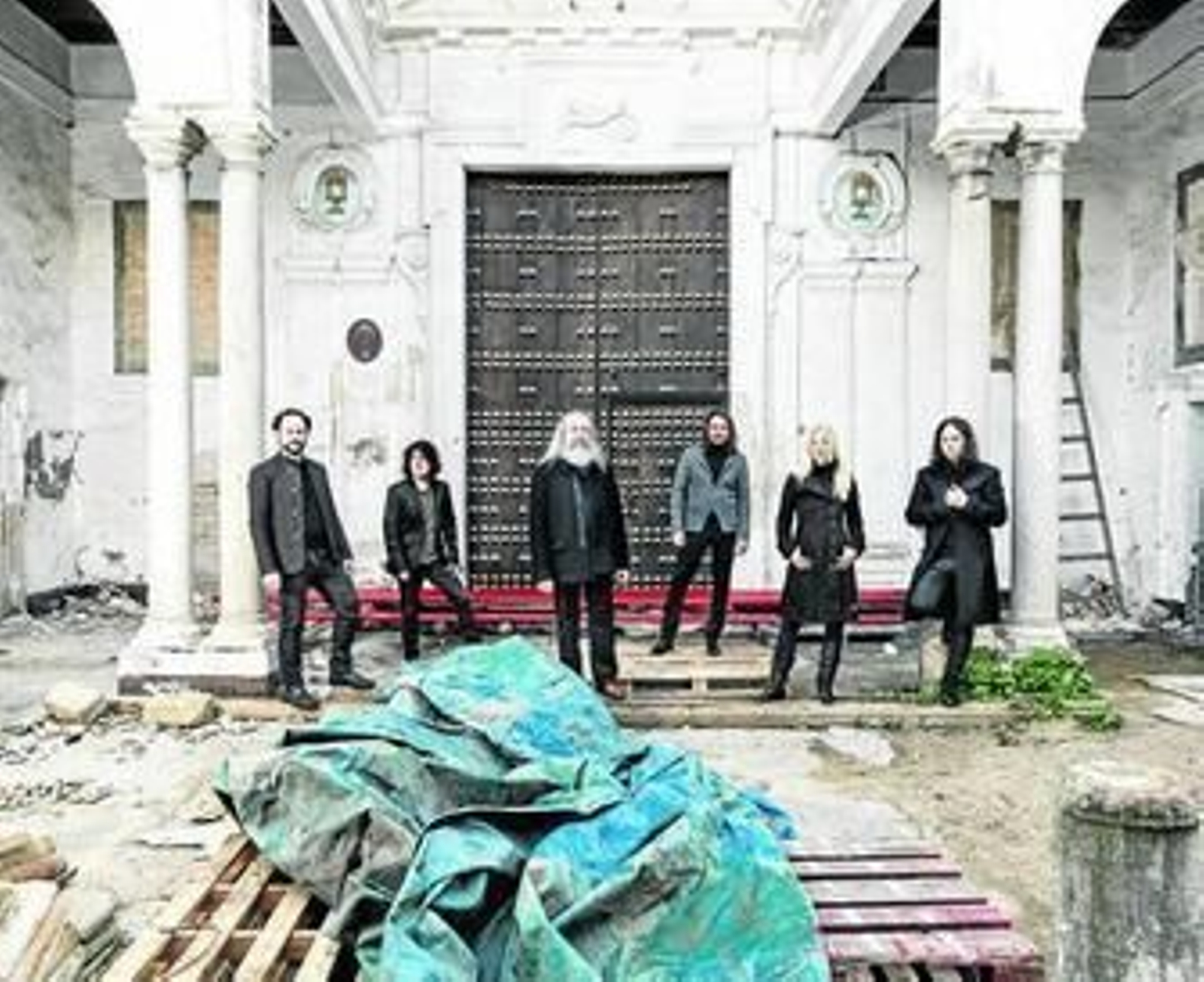 Retrato de conjunto de la Accademia del Piacere; abajo, el tenor Juan Sancho con Fahmi Alqhai.