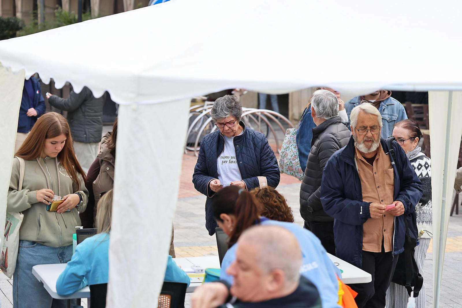 Imágenes de la jornada de vacunación sin cita frente a la gripe y el Covid-19