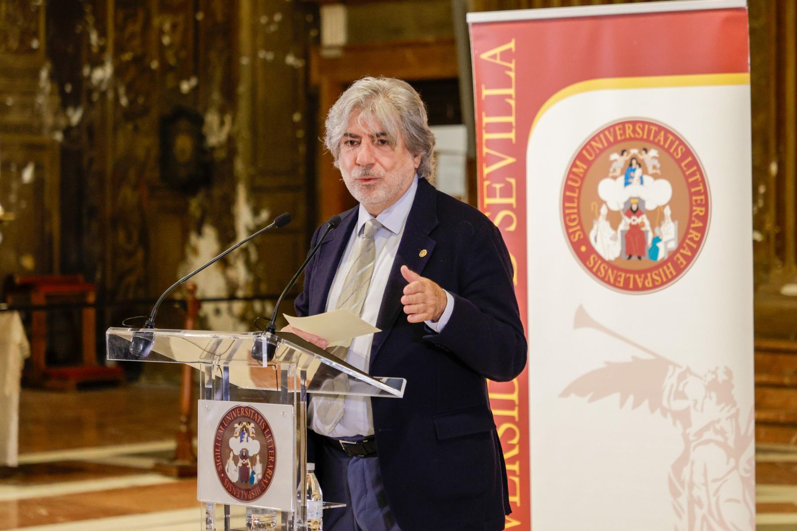 Las imágenes de la visita a las cubiertas de la Iglesia de la Anunciación