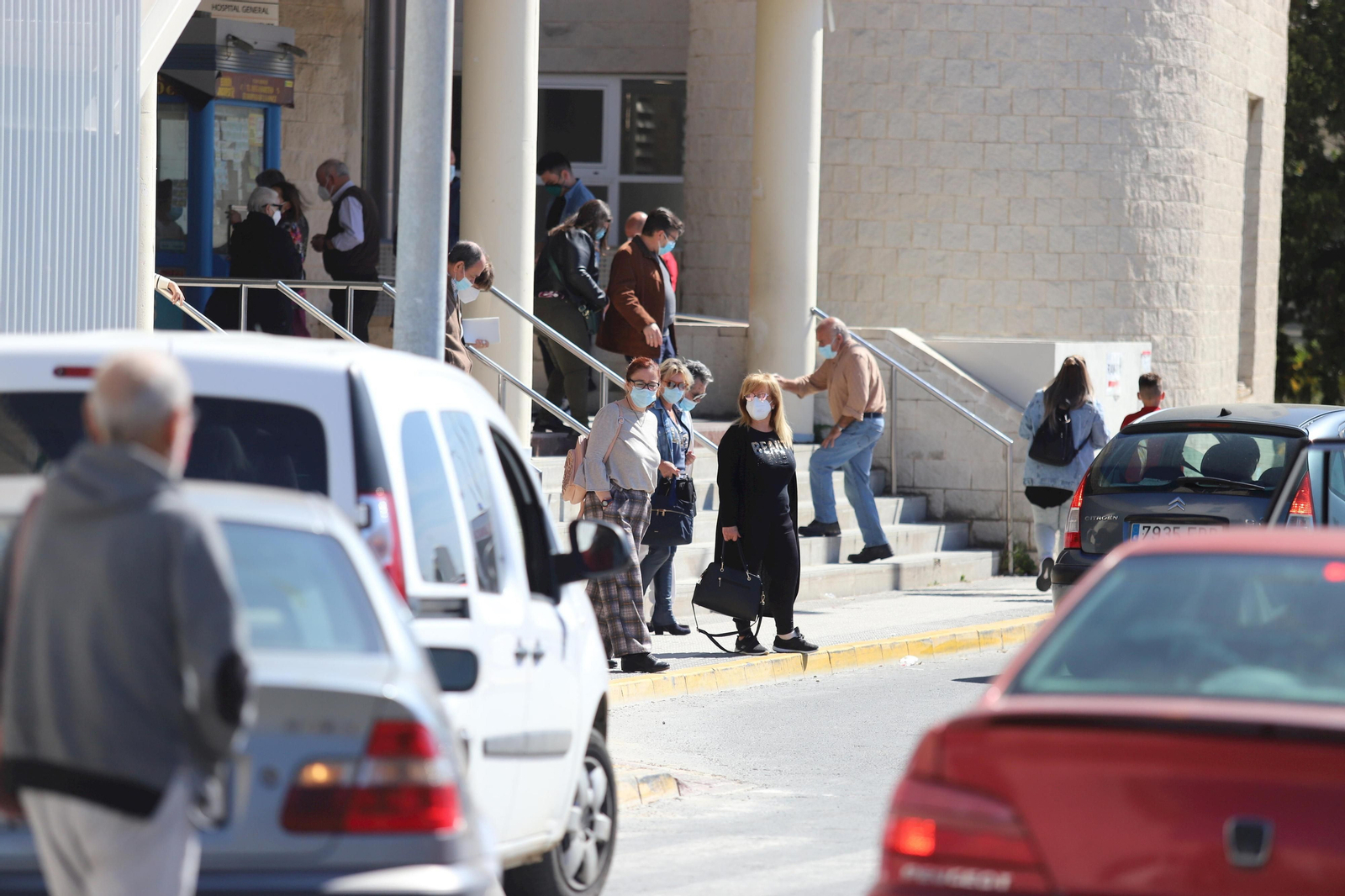 Inmediaciones del Hospital Juan Ramón Jiménez.
