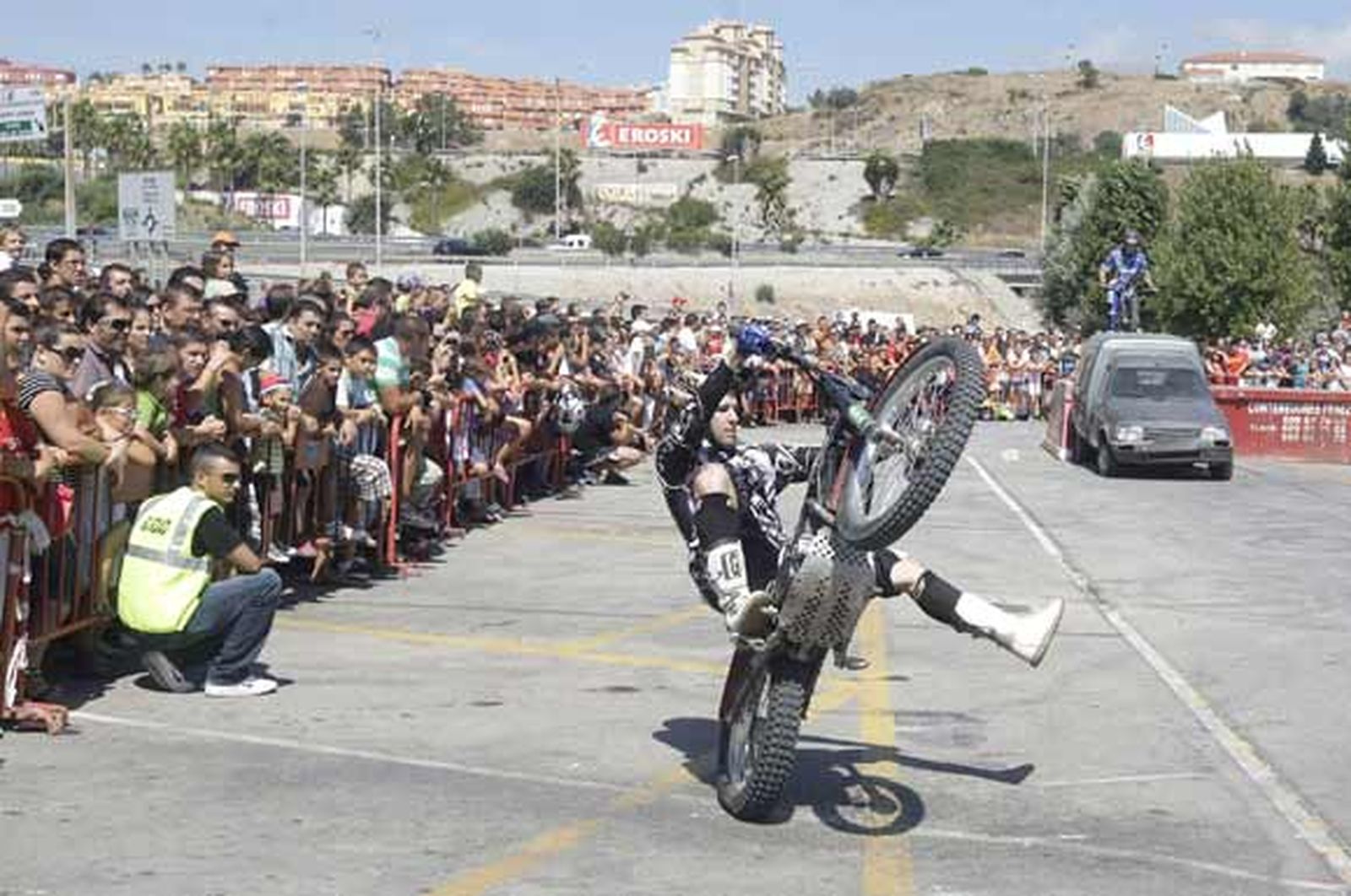 500 motos se dieron lugar en el parque feria como colofón de la gran fiesta motera Delfines 2010

Foto: Erasmo Fenoy