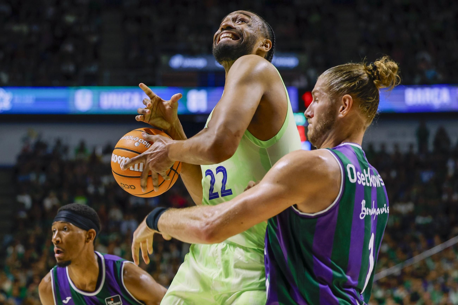 Parker, ante Osetkowski.