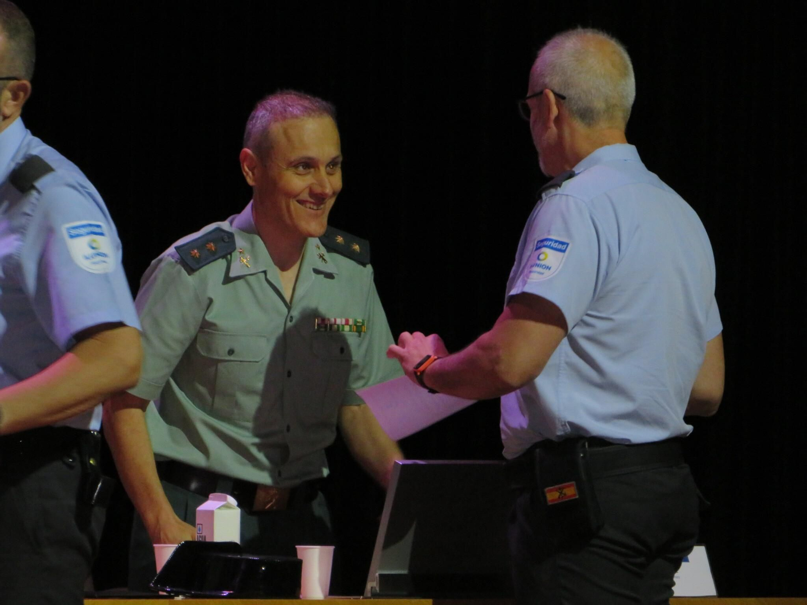 Policía y Guardia Civil premian a la seguridad privada en la UAL.