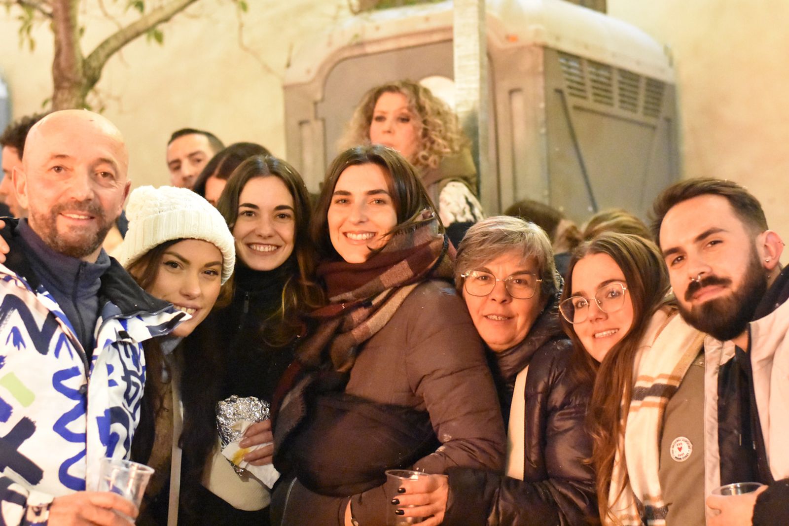 Jaén brilla y disfruta al fuego de las lumbres de San Antón