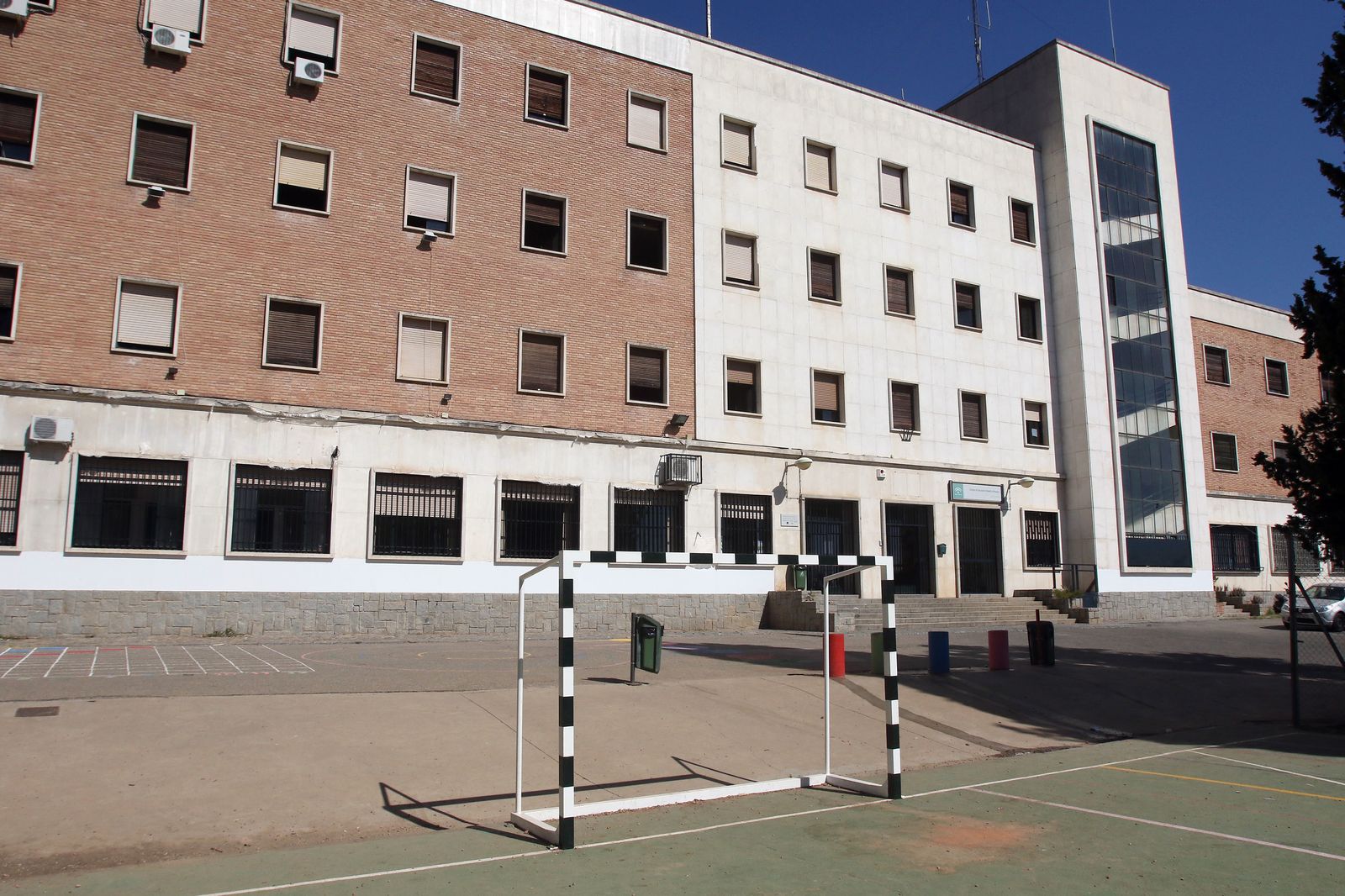 Instalaciones del colegio La Aduana.