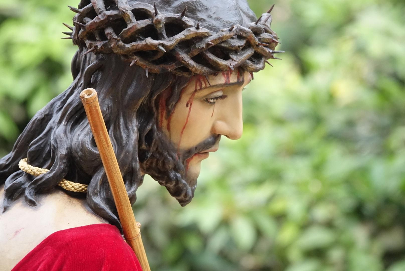 Las fotos de Estudiantes, en el Lunes Santo de Málaga