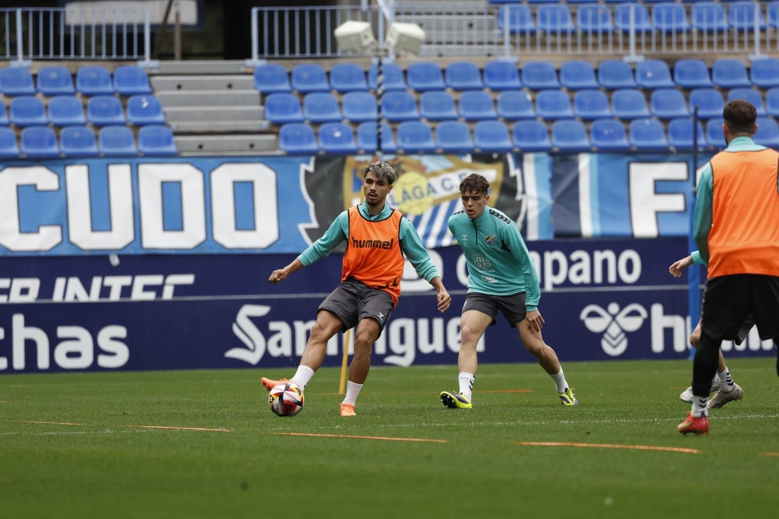 Baño de malaguismo en La Rosaleda en la víspera de Reyes