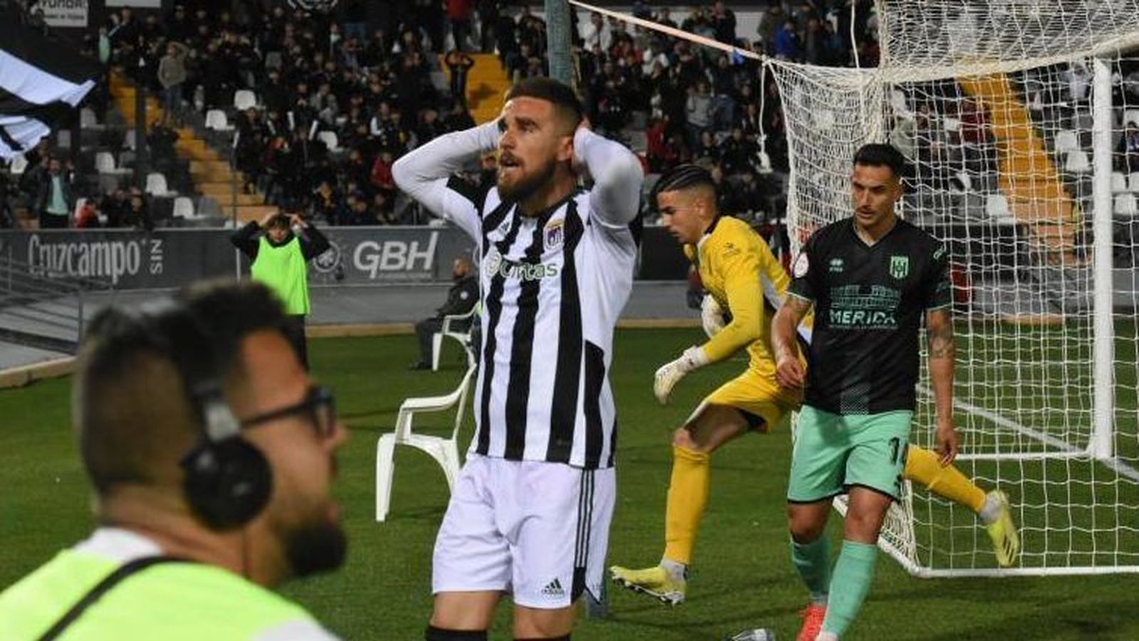 El algecireño Ferrón, ex de la Balona, lamenta una ocasión malograda