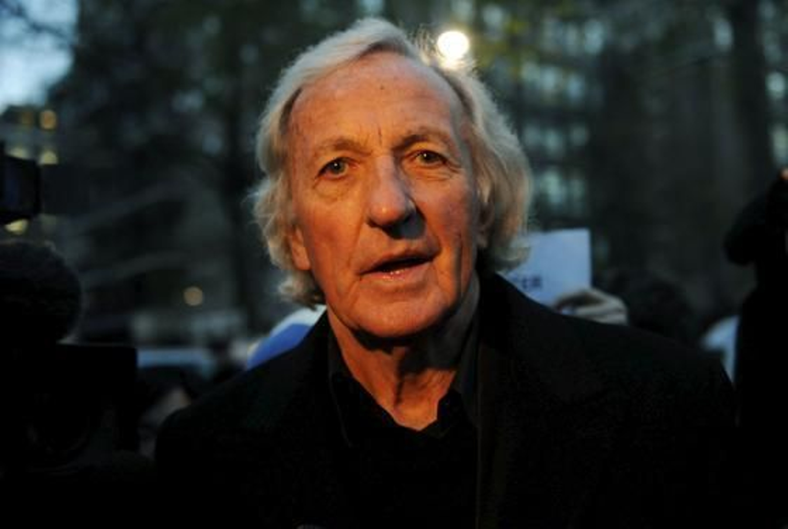 La policía del Reino Unido detiene al fundador de Wikileaks, Julian Assange. / EFE