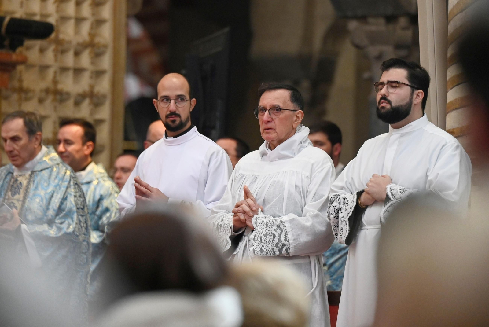 La ordenación de cinco nuevos diáconos en la Catedral de Córdoba, en imágenes