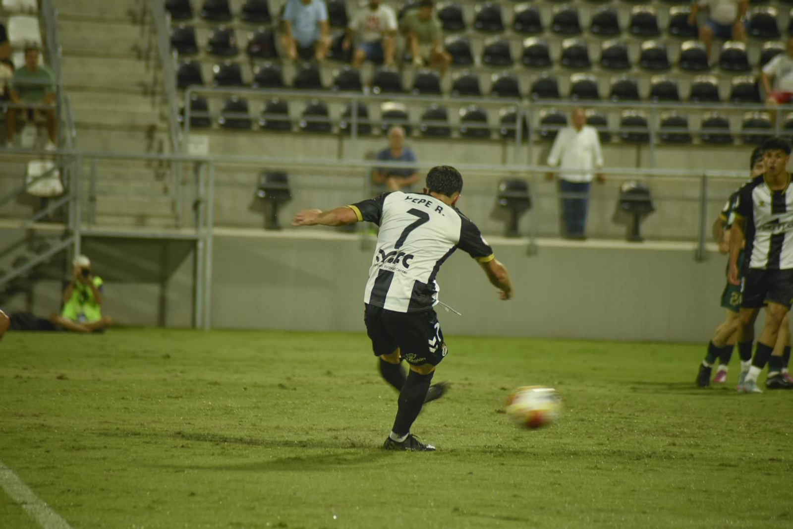 Las mejores fotos del Balona - Chiclana CF de Tercera Federación
