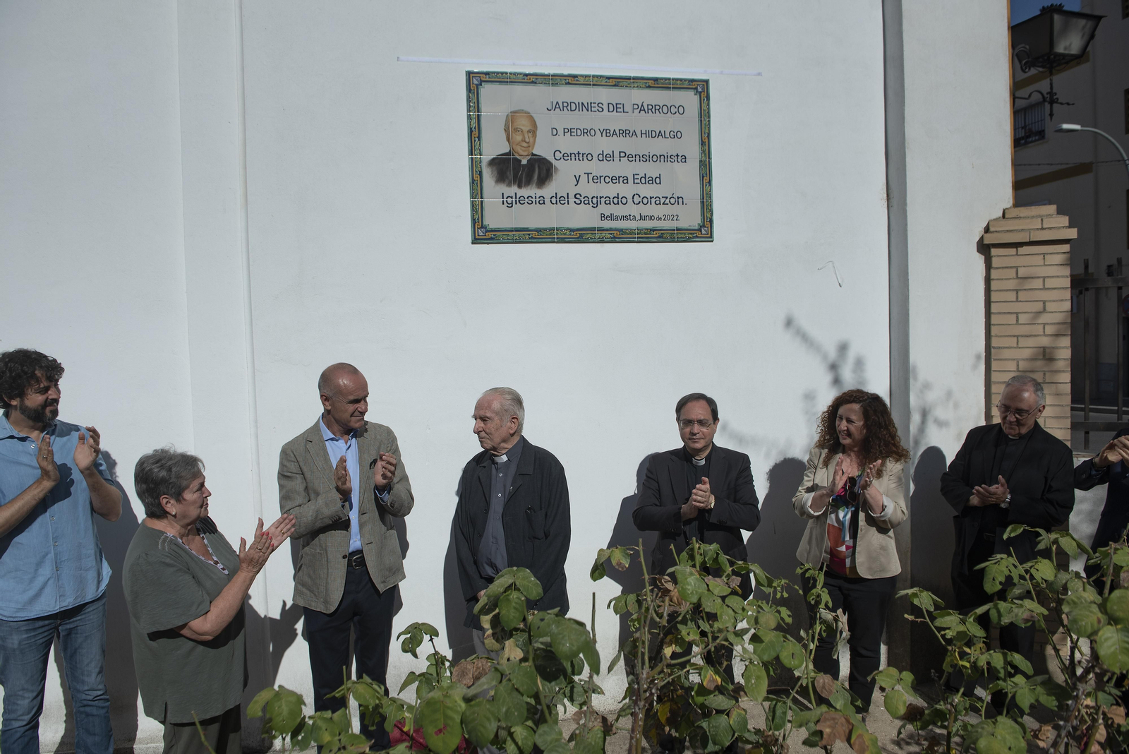 Las imágenes de la inauguración de los jardines del párroco D. Pedro Ybarra