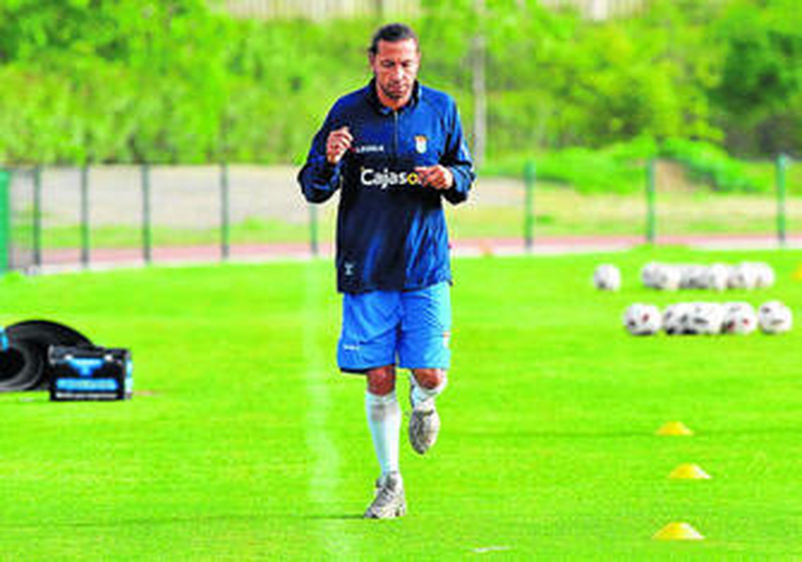 José Mari, corriendo en solitario durante el entrenamiento de ayer.