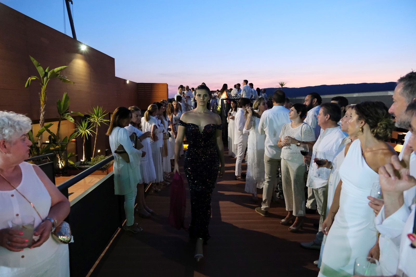 La Fiesta Blanca La Terraza Eurostars Palace de Córdoba, en imágenes