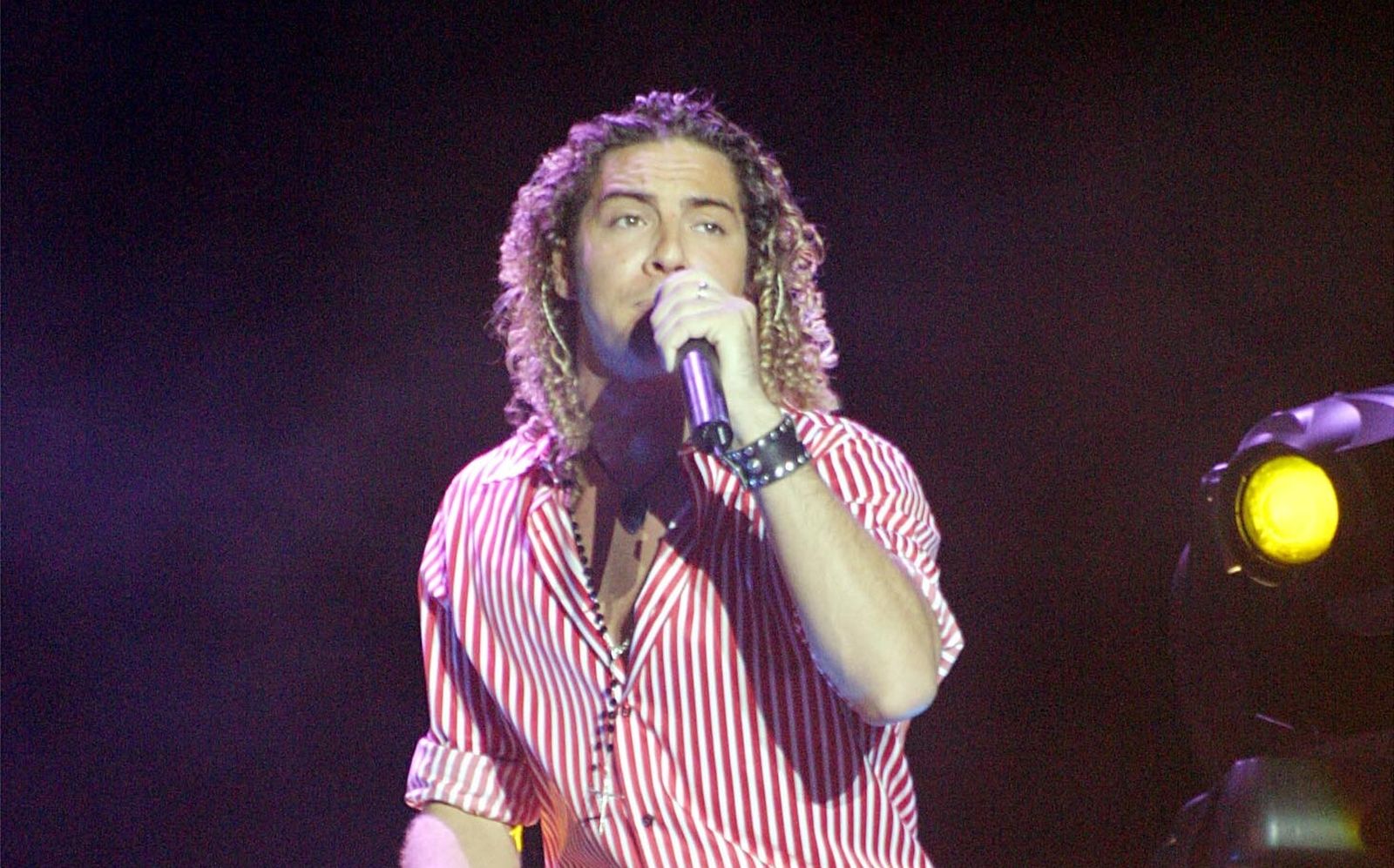 David Bisbal durante el concierto en Punta Umbría.